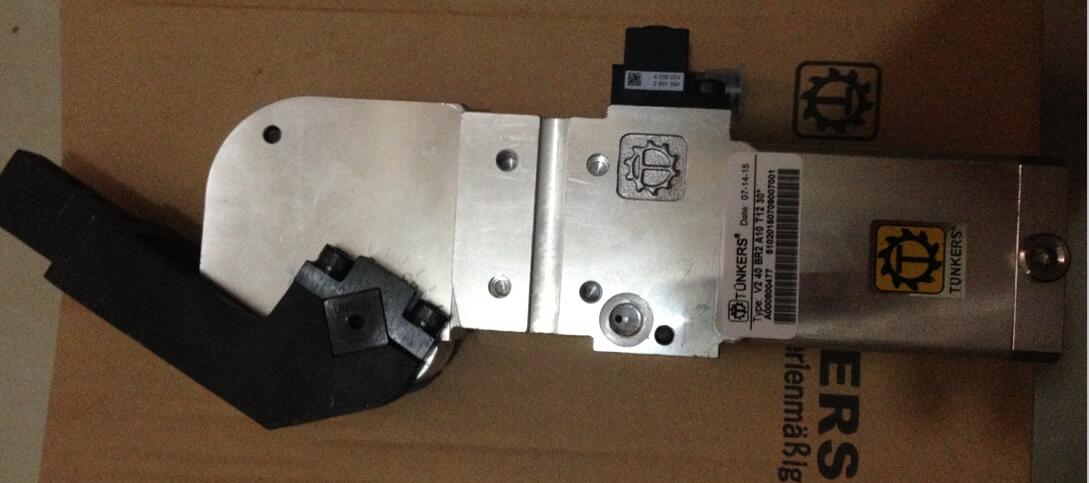 V2 40 BR2  A10 T12 20������TUNKERS�A�o���